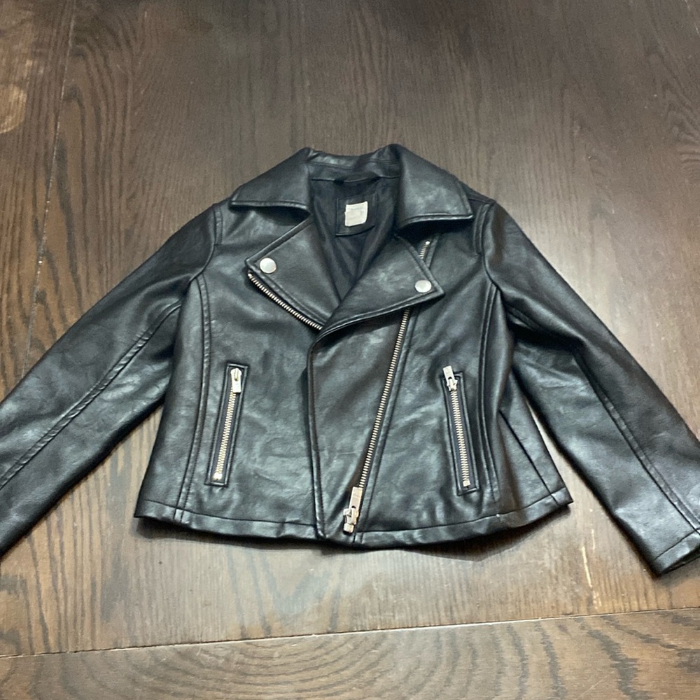 Gap toddler girl size 4 motorcycle jacket with silver hardware.